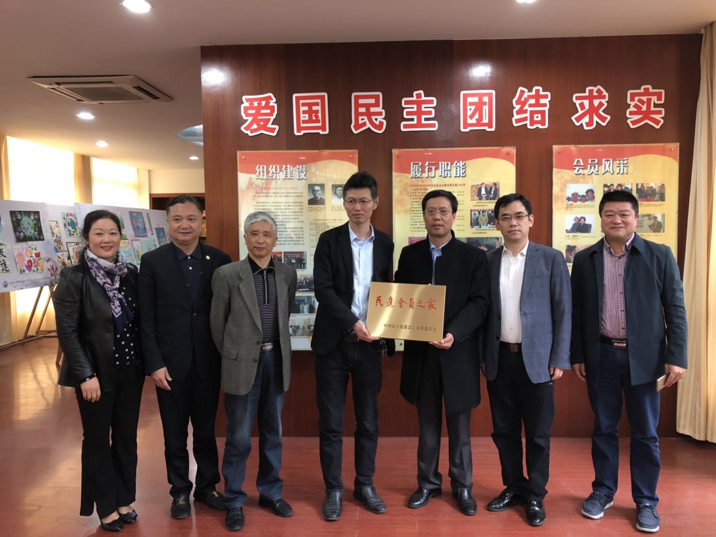 297034713.jpg 297034713.jpg