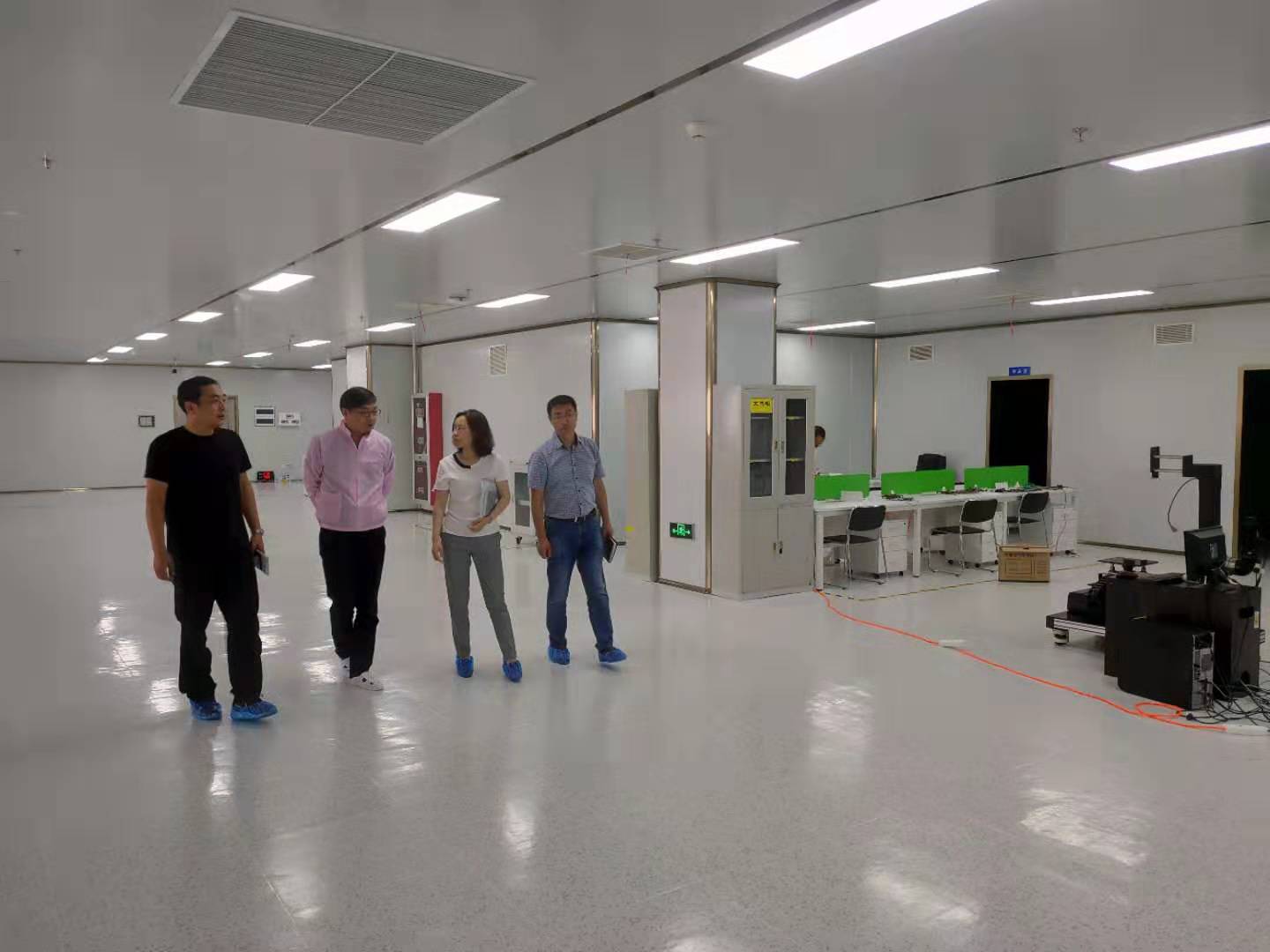 走访企业.jpg 走访企业.jpg